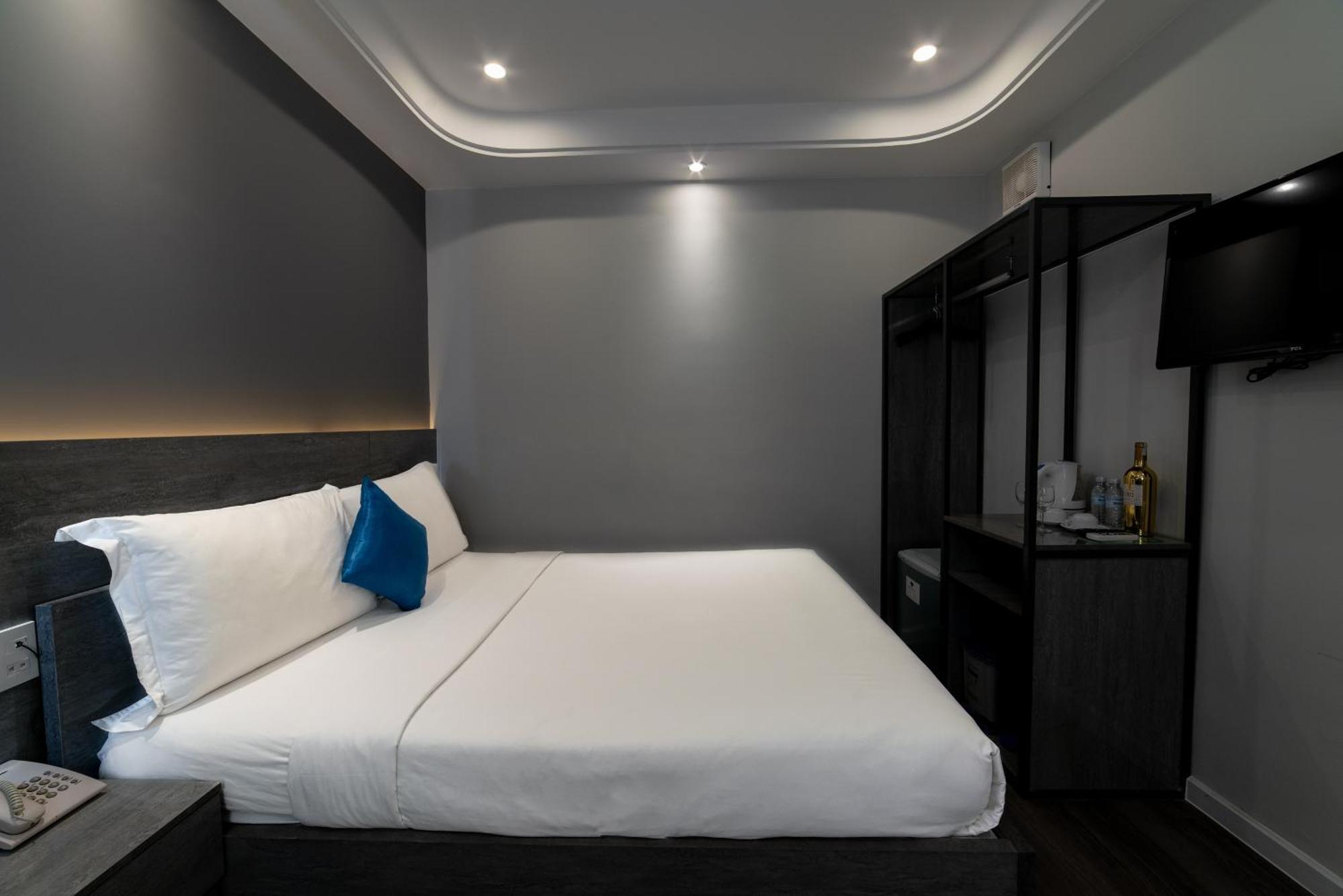 Ruby Saigon Hotel - Ben Thanh Ho Chi Minh City Exterior photo