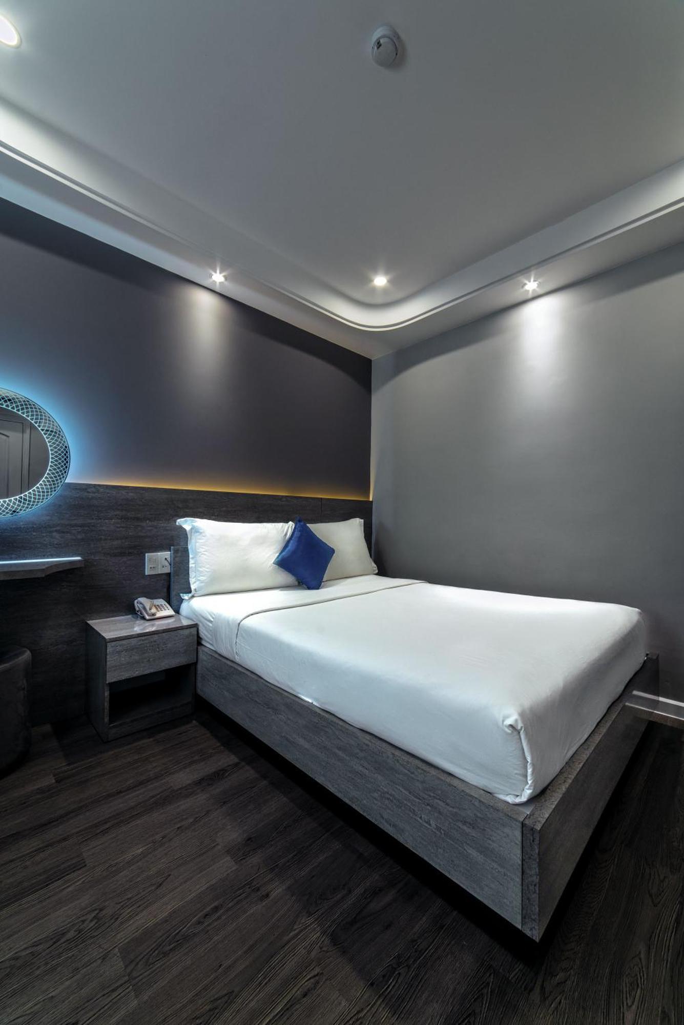 Ruby Saigon Hotel - Ben Thanh Ho Chi Minh City Exterior photo