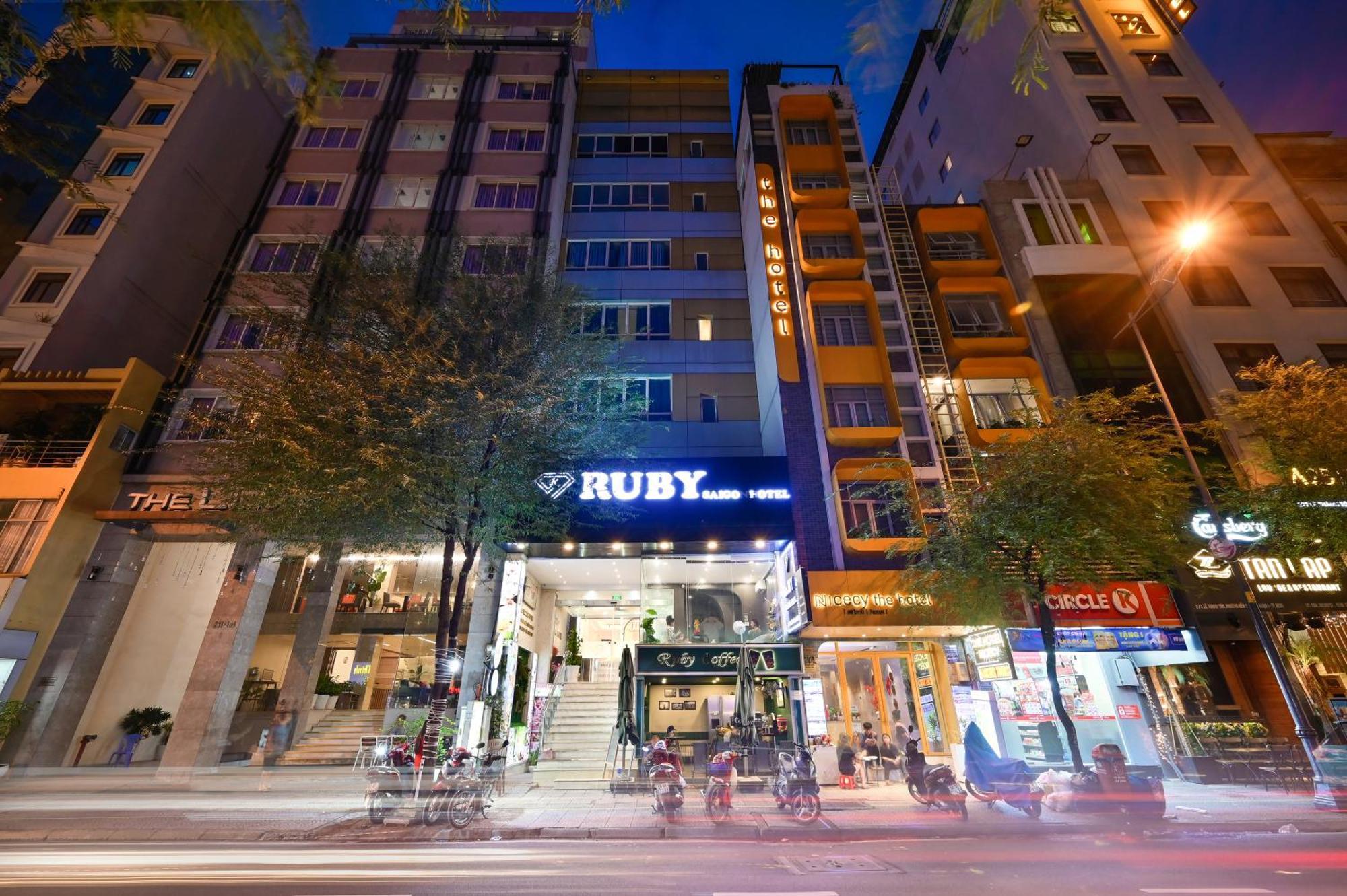 Ruby Saigon Hotel And Suites - Ben Thanh Ho Chi Minh City Exterior photo